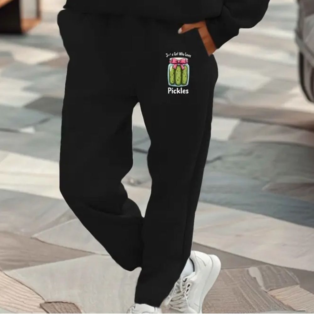 Black 'Just a a Girl Who Loves Pickles' Joggers Size S